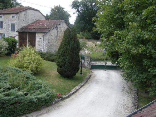 Le Grand Pré : Bed and Breakfast near Germay