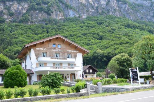 Le Relais Du Mont Blanc : Hotel near Magland