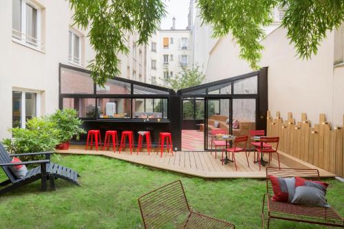 Hotel Izzy by HappyCulture : Hotel near Issy-les-Moulineaux