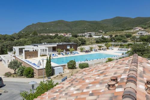 Résidence Club Odalys Les Villas de Bel Godère : Guest accommodation near Vallica