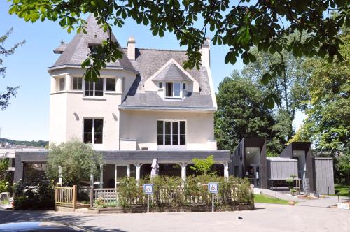 Citotel Le Clos Du Pontic : Hotel near La Roche-Maurice
