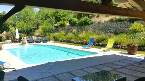 Villa Route d'Entrechaux D13 : Guest accommodation near Crestet