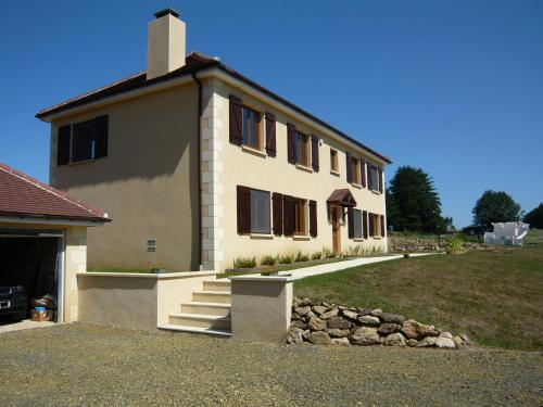 Lakeside Bed and Breakfast : Bed and Breakfast near Saint-Cyr-les-Champagnes