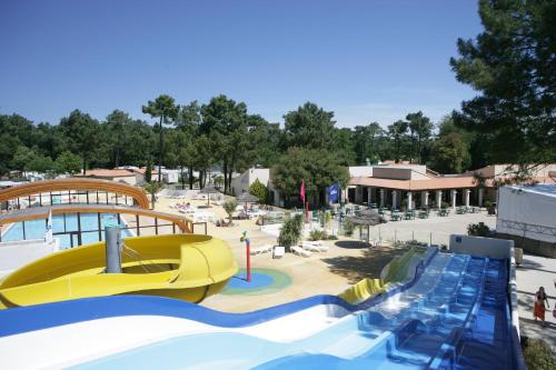 Camping La Pignade : Guest accommodation near Hiers-Brouage