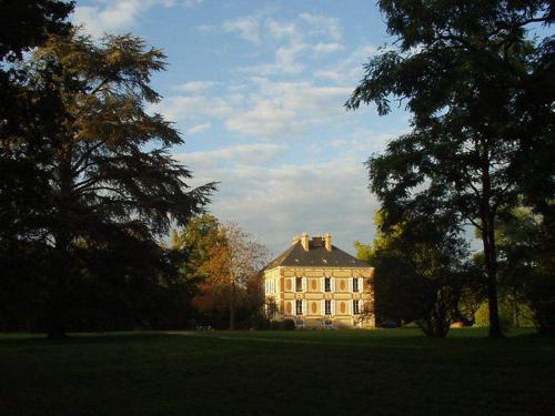 Château des Bouffards : Bed and Breakfast near Chaon