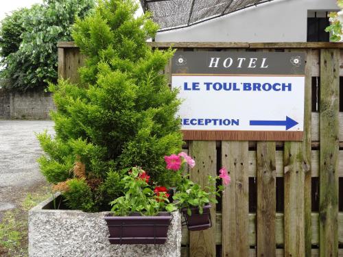 Le Toul' Broch : Hotel near Sainte-Anne-d'Auray
