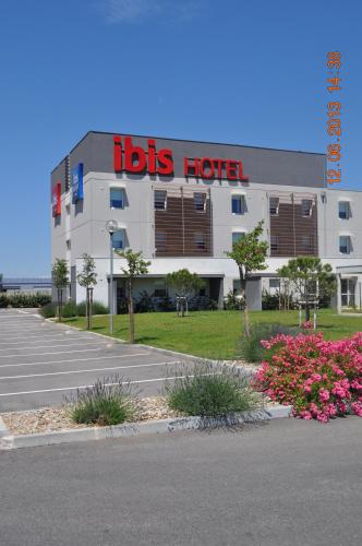 ibis Istres Trigance : Hotel near Port-Saint-Louis-du-Rhône