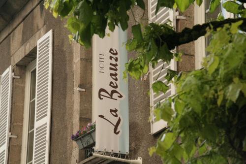 Hotel La Beauze : Hotel near Saint-Hilaire-la-Plaine