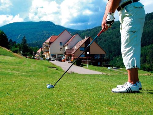 Le Domaine Du Golf : Guest accommodation near Katzenthal