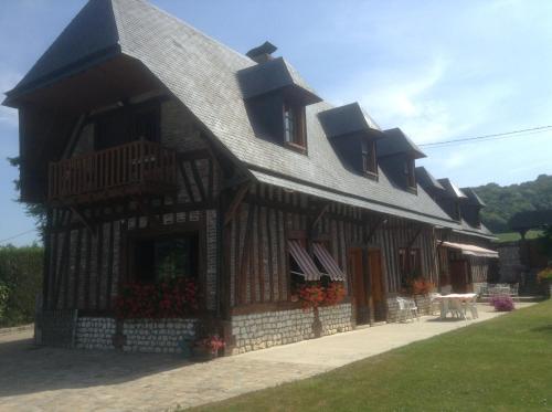 Chambres d'Hôtes Le Pressoir : Bed and Breakfast near Montigny