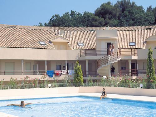 Lagrange Vacances L'Alisier/Royal Parc : Guest accommodation near Biot