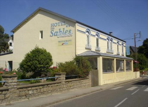 Hôtel des Sables Blancs : Hotel near Poullan-sur-Mer