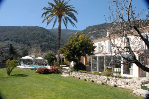Mas des Kardouons : Bed and Breakfast near Coursegoules