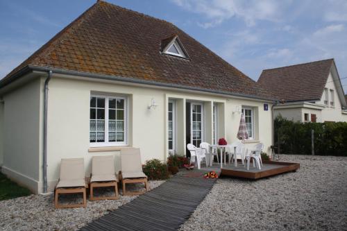 Maison la Belle Plage : Guest accommodation near Arromanches-les-Bains