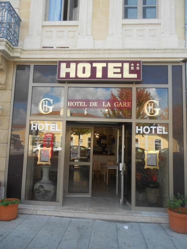 Hôtel de la Gare : Hotel near Mours-Saint-Eusèbe