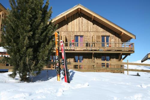 Résidence Néméa Les Chalets Des Cîmes : Guest accommodation near Montricher-Albanne