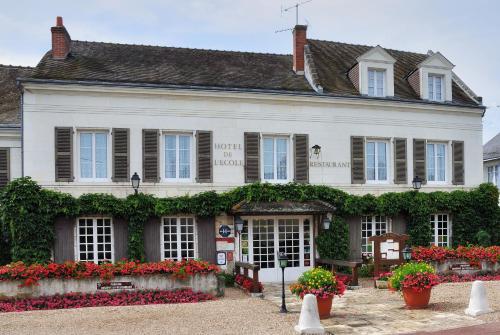 Auberge De L'ecole : Hostel near Oisly