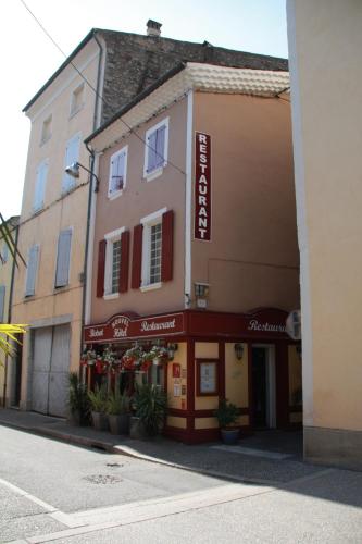 Hôtel Restaurant Les Jeunes Chefs : Hotel near Aubenasson