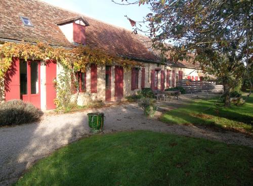 Chambres d'Hôtes du Domaine de Bellevue Cottage : Bed and Breakfast near Saint-Germain-et-Mons