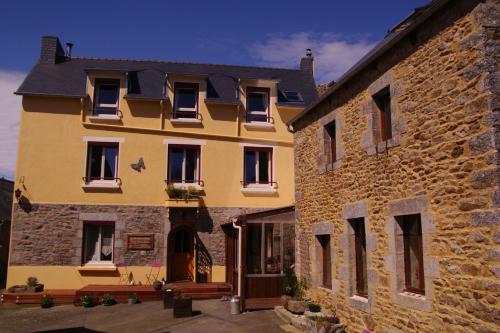 Les Petits Gallais : Bed and Breakfast near Quintin