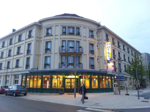 Grand Hôtel Terminus Reine : Hotel near Chaumont