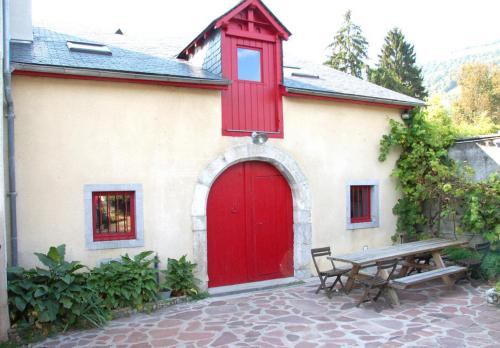 Gîte La Grange : Guest accommodation near Bilhères