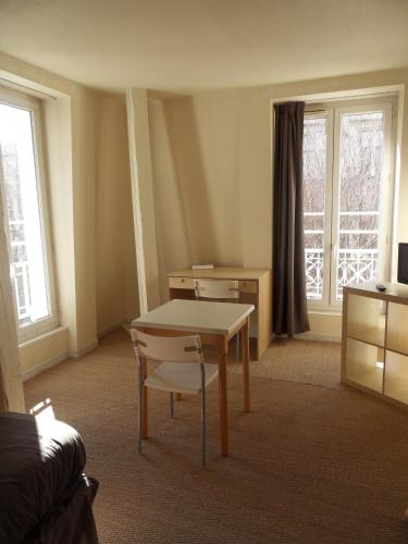 Résidence Les Cordeliers : Guest accommodation near Avignon