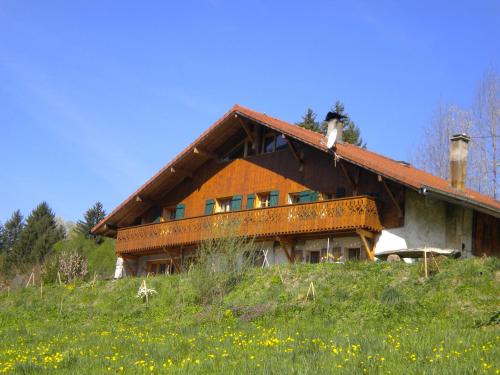 La Chouette Couette : Bed and Breakfast near Reyvroz