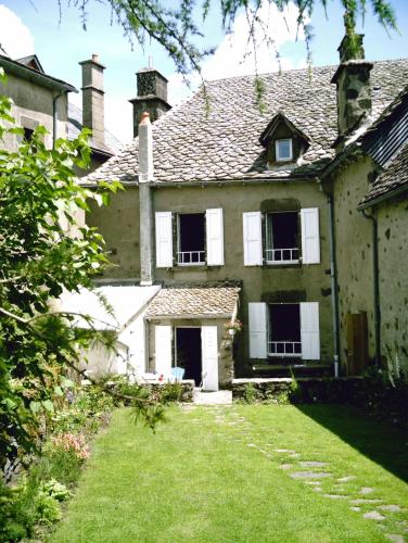 Chambre d'Hôtes La Maison de Barrouze : Bed and Breakfast near Sainte-Eulalie