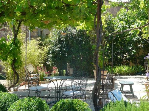 Lou Amourie : Guest accommodation near Gargas