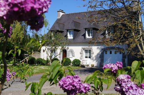 An Ty Monot : Bed and Breakfast near Loc-Brévalaire