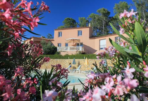 Villa Nassalia : Guest accommodation near Saint-Antonin-du-Var