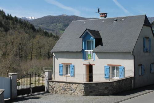 Gite Ladagnous : Guest accommodation near Hours