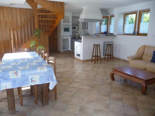 Gites le Frost : Guest accommodation near Ruca