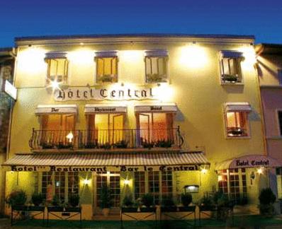 Le Central : Hotel near Sorde-l'Abbaye