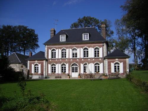 Le Clos des Hautes Loges : Bed and Breakfast near Fongueusemare