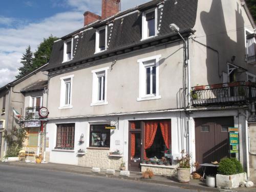 Aveyron Chambres d'Hôtes : Guest accommodation near Alrance