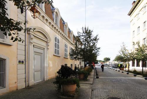Chambres d'Hôtes du Lion d'Or : Guest accommodation near Ambérieux