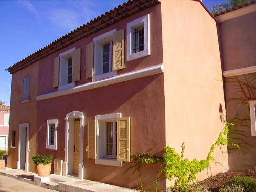 PROVENÇAL HOUSE WITH SWIMMING POOL : Guest accommodation near Tourrettes