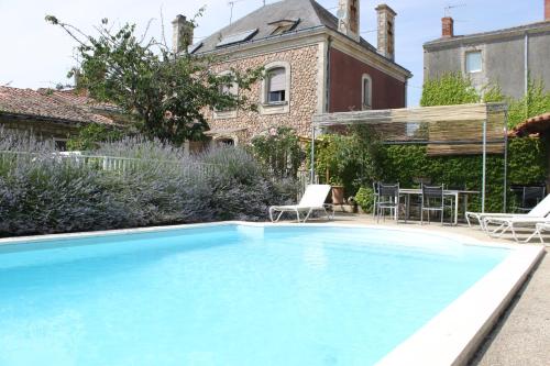 Villa des Roses : Bed and Breakfast near Triaize