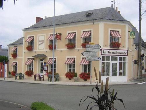 La Renaissance : Hotel near Savigné-sous-le-Lude