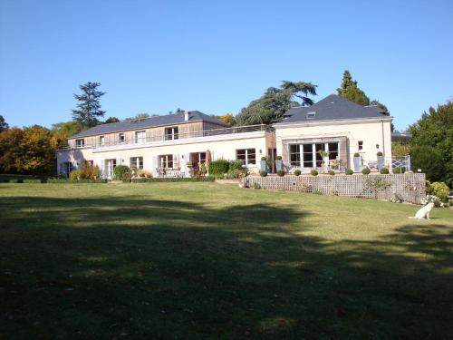 Les Mazeraies maison d'hôtes et SPA : Bed and Breakfast near Artannes-sur-Indre