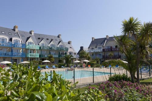 Résidence Pierre & Vacances Cap Marine : Guest accommodation near Treffiagat