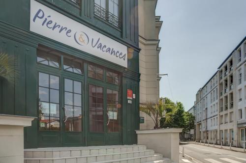 Résidence Pierre & Vacances Centre : Guest accommodation near Saint-Rogatien