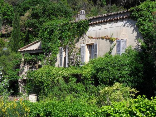 Gîte Maison d'Allouma : Guest accommodation near La Garde-Freinet