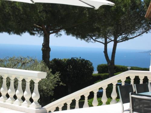 Amazing View and Luxe Cannet Villa : Apartment near Le Cannet