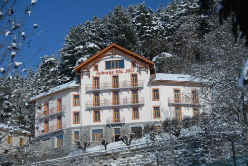 Auberge du Val Joli : Hotel near Montvalezan