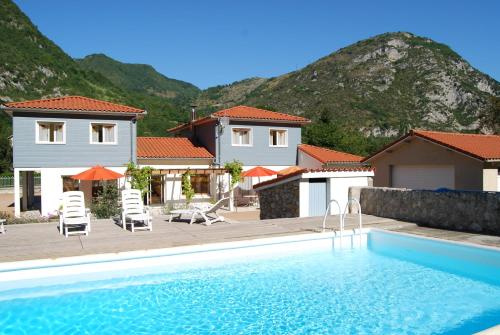 Les Terrasses De Castelmerle : Guest accommodation near Foix