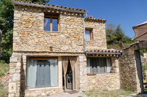 L'Oustaou des Monges : Guest accommodation near Eygaliers