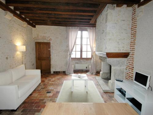 Appart'Tourisme Blois Châteaux de la Loire : Apartment near Saint-Lubin-en-Vergonnois